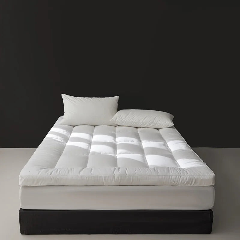 Quilted Mattress Topper – Cooling, Breathable & High Elasticity Pad