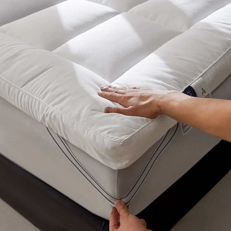 Quilted Mattress Topper – Cooling, Breathable & High Elasticity Pad