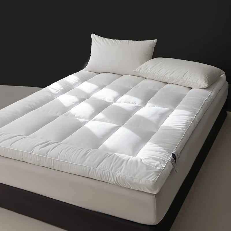 Quilted Mattress Topper – Cooling, Breathable & High Elasticity Pad